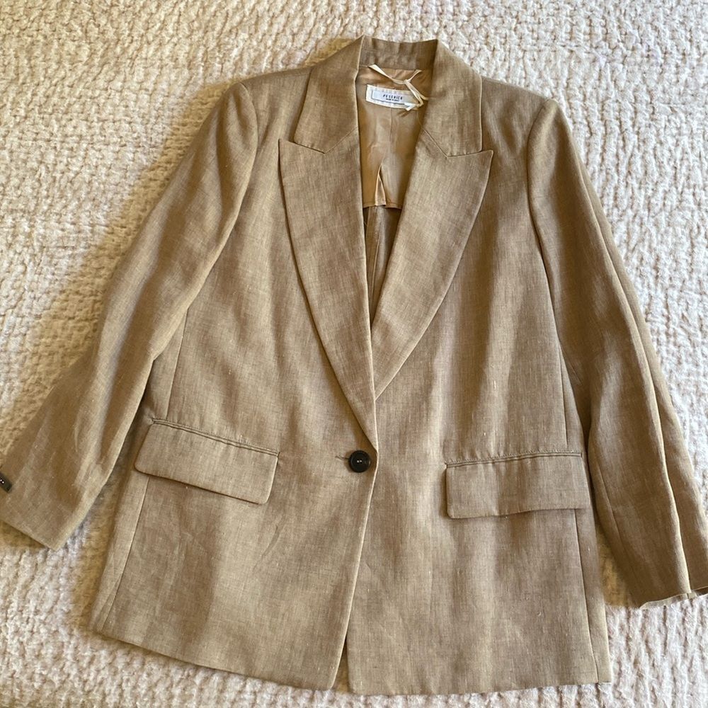 Women's Tan Blazer
